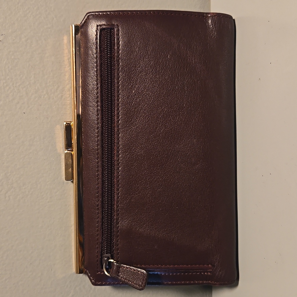 Etienne Aigner Kisslock Leather Wallet Burgundy - Picture 4 of 11